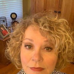 Meet your Posher, Vicki